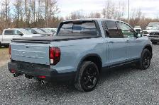 2025 Honda Ridgeline Black Edition (AWD) - Photo 16