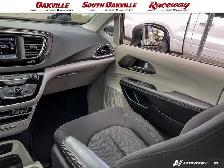 2024 Chrysler Grand Caravan SXT | NO ACCIDENTS | CLEAN CARFAX | - Photo 25