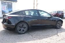 2022 Tesla Model 3 - Photo 7