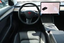 2022 Tesla Model 3 - Photo 10