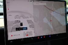 2022 Tesla Model 3 - Photo 13