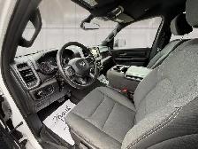 2023 Ram 1500 Tradesman 4x4 Crew Cab 6'4' Box - Photo 7