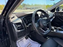 2023 Nissan Rogue AWD SV Midnight Edition CLEAN CARFAX - Photo 24