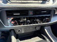 2023 Nissan Rogue AWD SV Midnight Edition CLEAN CARFAX - Photo 32