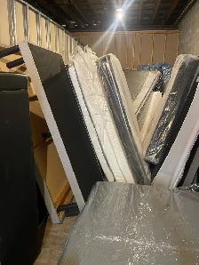 Brand New QUEEN Solid Memory Foam Mattresses $349 - Photo 4