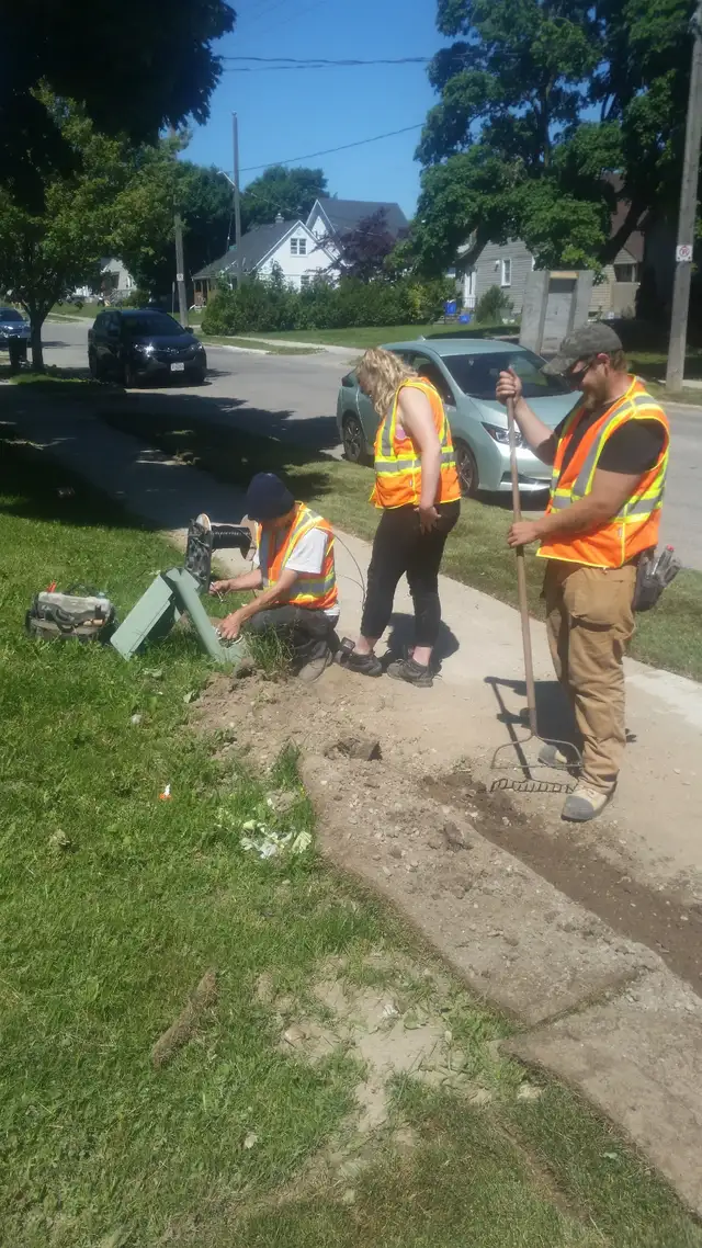 CABLE INSTALLERS,DIGGERS/LABORERS