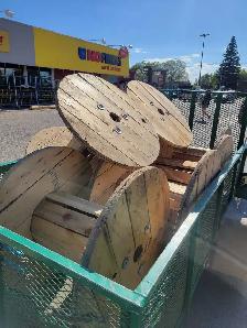 Free Wooden Spools