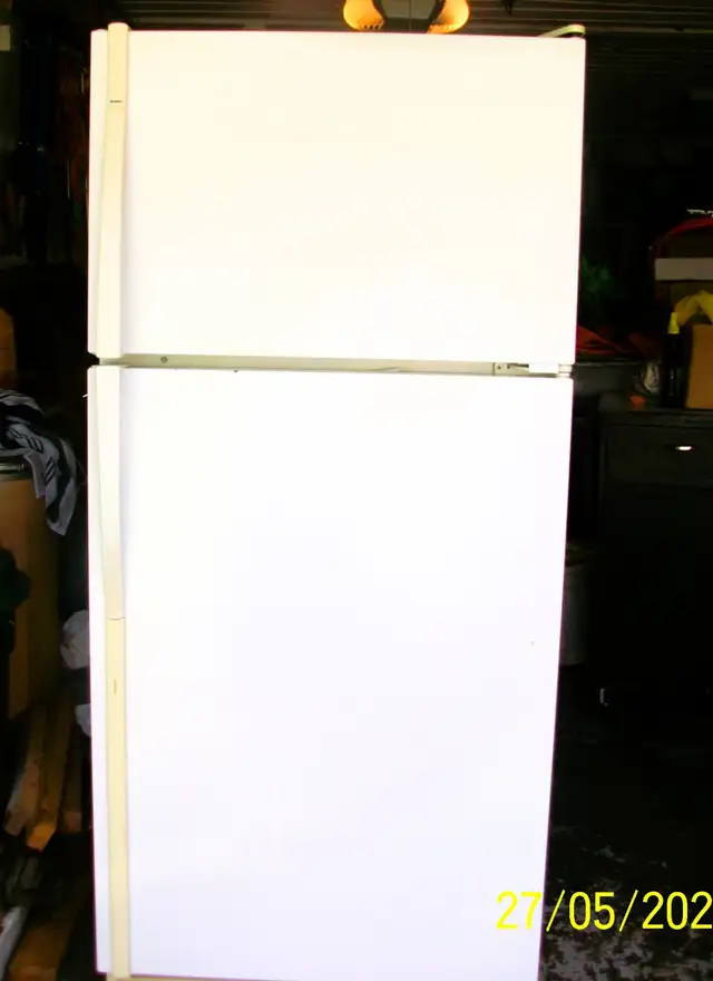 REFRIGERATOR -= KENMORE