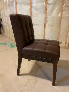 Premium Dining Table & Chairs - Photo 3