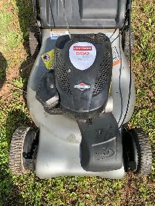 craftsman self propelled lawnmower/ rear bagger - Photo 3