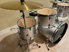Drum set - Excellent Condition! - Photo 4