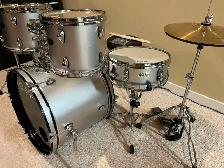 Drum set - Excellent Condition! - Photo 5