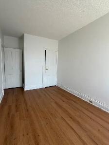 SPACIOUS 3 BDRM TOWNHOUSE – EDGE OF DOWNTOWN! - Photo 5