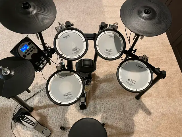 Roland TD11 Electronic Drum Set - All Mesh Heads!