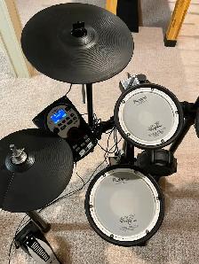 Roland TD11 Electronic Drum Set - All Mesh Heads! - Photo 4