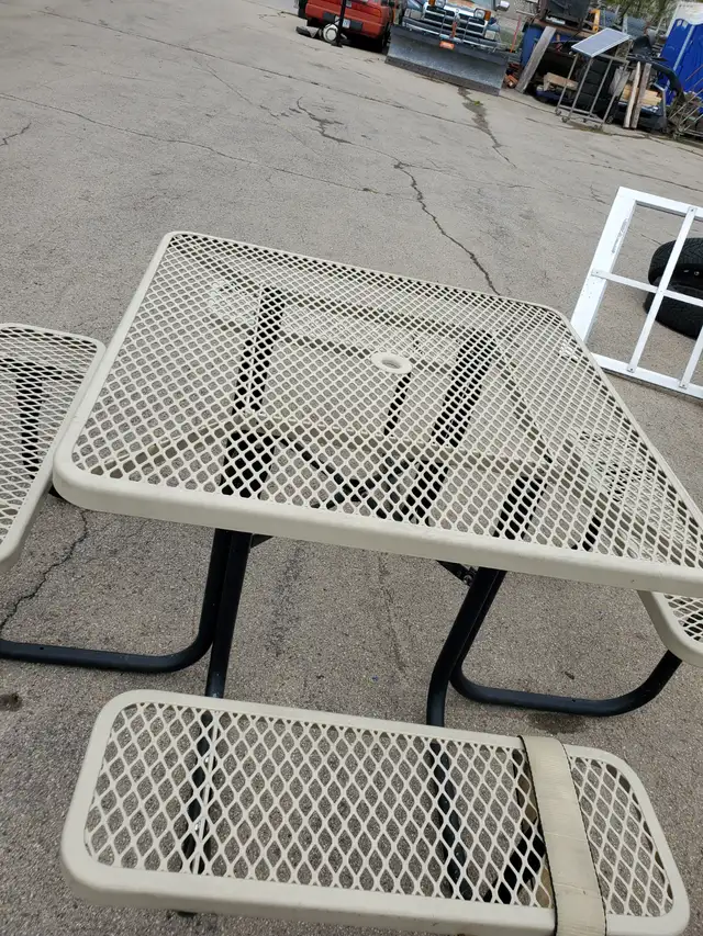 EIGHT (8) SEAT CAST RUBBER COATED COMMERCIAL OUTDOOR TABLE