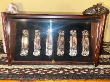 Thomas Kinkade antique western knifes .