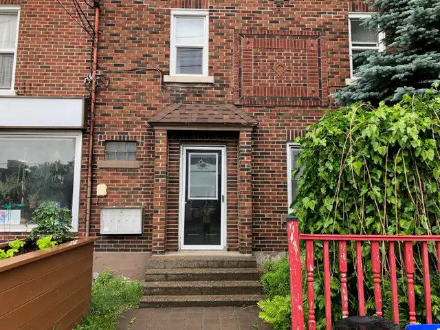1BR apt. 219 Regent, Sudbury