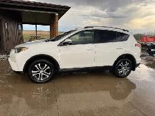 2017 Toyota RAV4 - Photo 2