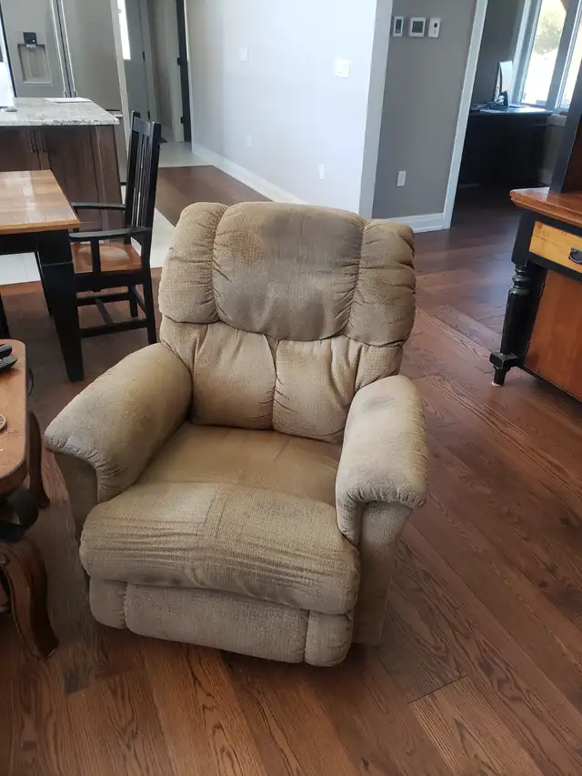 La-Z-Boy Swivel Reclining Chair