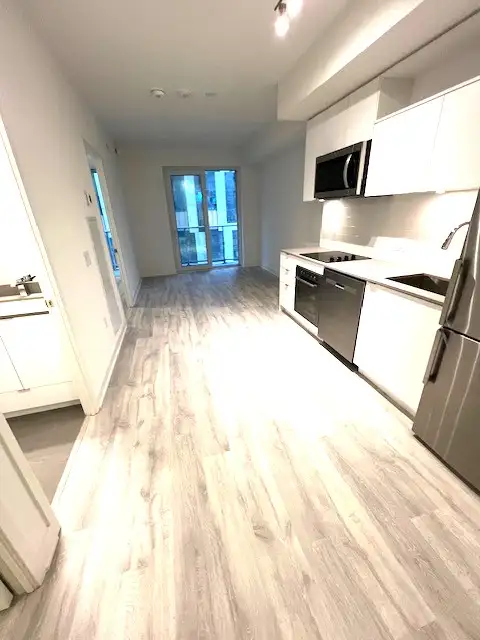 Yonge & Dundas New Condo 2 Bedroom 1 Bath  Balcony
