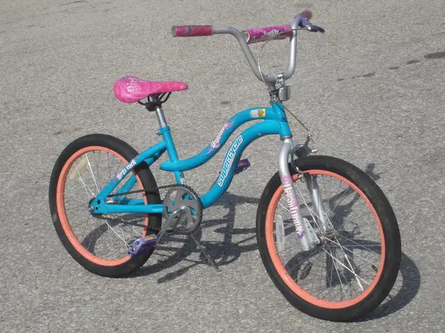 OUTGROWN & GOOD SHAPE GIRL'S 20' SUPERCYCLE DREAMWEAVER BIKE!