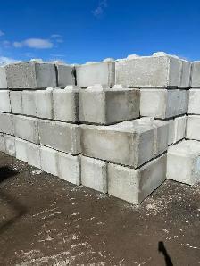 Concrete Lego Blocks - Photo 2