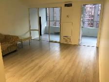 URGENT Bay & College/Gerrard Condo Bedroom Den   Share Bath - Photo 3