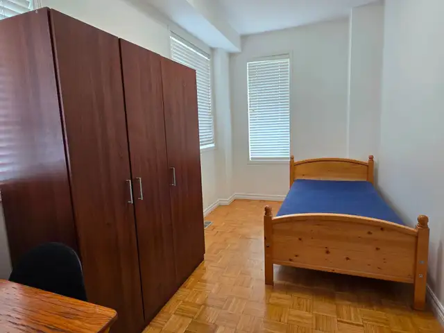 ROOM for Rent / York Uni. Village / North York