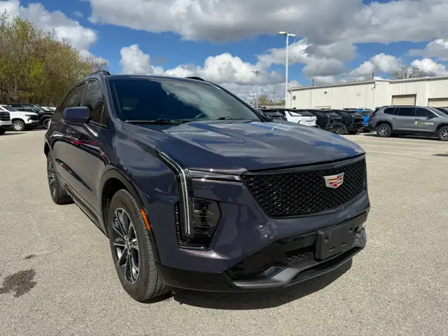 2025 Cadillac XT4 AWD Sport