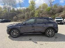 2025 Cadillac XT4 AWD Sport - Photo 4