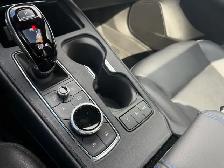 2025 Cadillac XT4 AWD Sport - Photo 17