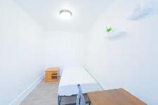 Clean & Quiet Bedroom – All Utilities Included (West) - Photo 3