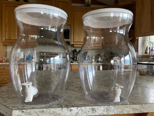 Drink dispensers