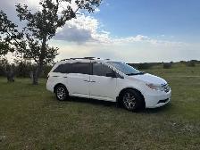 2011 Honda Odyssey - Photo 2