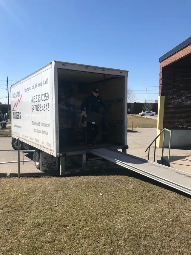 Need Help To Unload the Truck. Will pay Cash