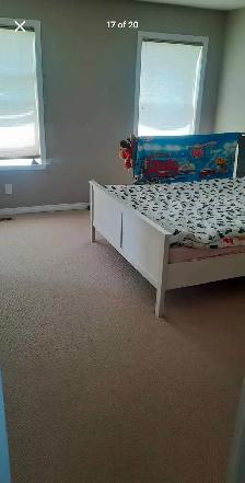 Silverado SW single house 4 bedrooms 2.5 full-bath available for - Photo 2