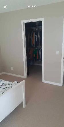 Silverado SW single house 4 bedrooms 2.5 full-bath available for - Photo 3