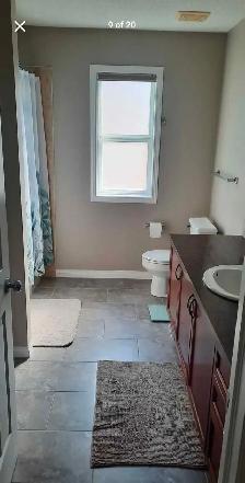 Silverado SW single house 4 bedrooms 2.5 full-bath available for - Photo 6