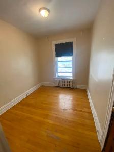 Very nice 1-bedroom -Centretown location- Available July 1st! - Photo 4