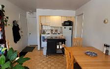 2 1/2 TOUT INCLUS! à Ste-Foy SUR ÉTAGE pour JUILLET - Photo 2