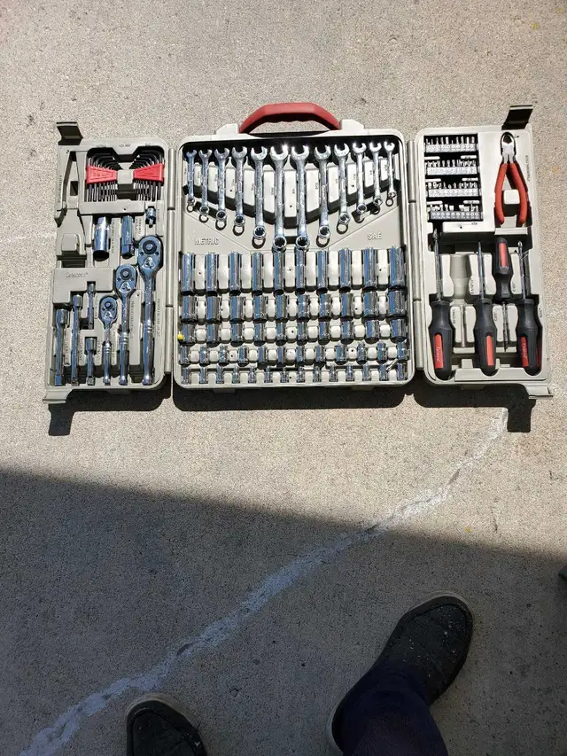brand new mechanics tools