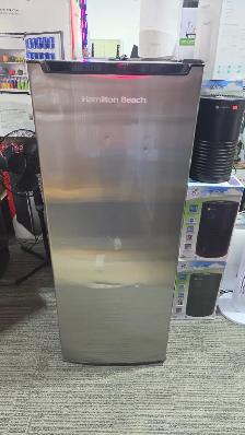 HAMILTON BEACH 6.5 CUFT UPRIGHT FREEZER STAINLESS S in Freezer