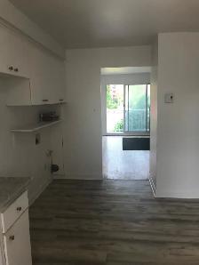 4 1/2 rénové à louer Longueuil - Photo 2