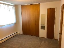 2 Bedroom Suite - ALL Utilities Included - Great Location - Photo 13