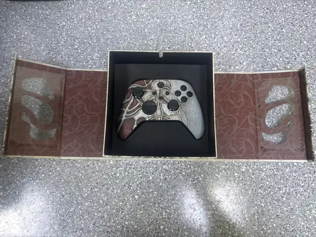 Defy Gaming Xbox One Scorn 1 of 3 Collector Controller Boxed