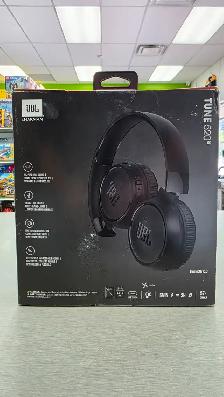JBL Tune 520BT Wireless Headphones - BRAND NEW - Photo 2