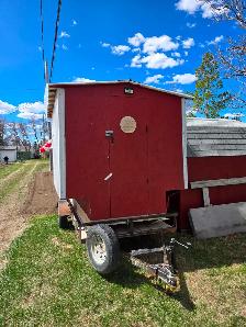 Insulated fishing shack for sale - Photo 5