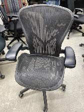 Herman Miller Aeron chairs $725/ size Band C in excellent condit - Photo 3