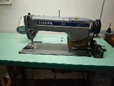 Machine à coudre industrielle Singer 491D200AA  point droit 500$ - Photo 2